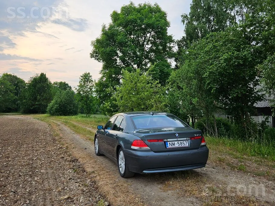 BMW 745I 2002 photo 2