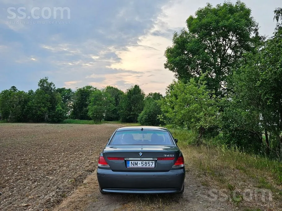 BMW 745I 2002 photo 3