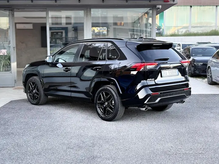 Toyota Rav4 2025 photo 4