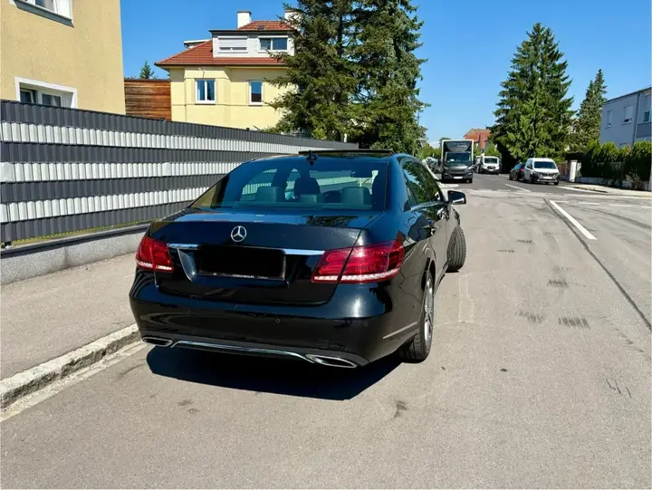 Mercedes-Benz E-Class 2015 photo 3