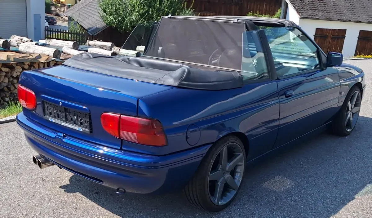 Ford Escort 1993 photo 2