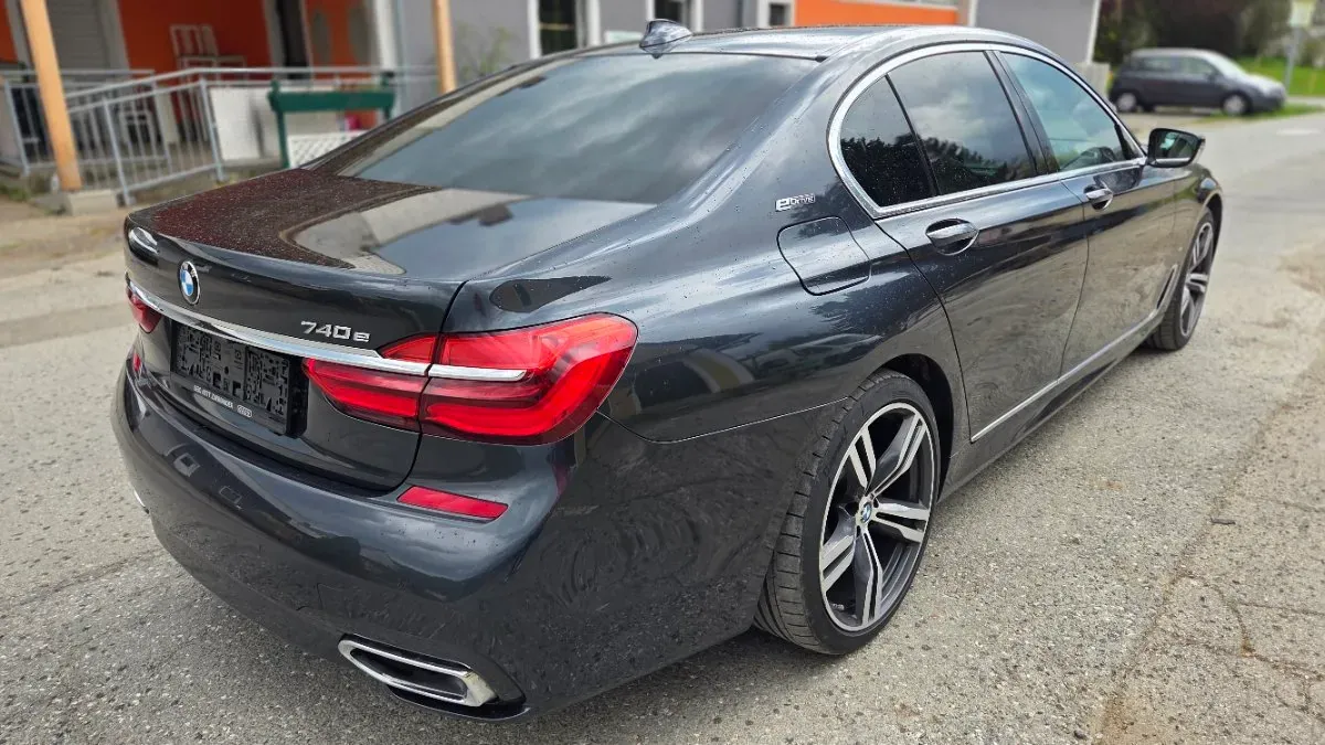 BMW 7 Series 2019 photo 3