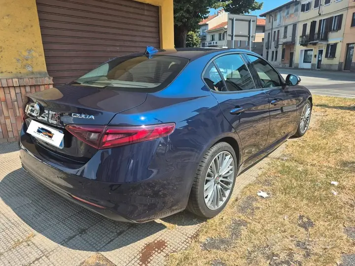 Alfa Romeo Giulia 2017 photo 5