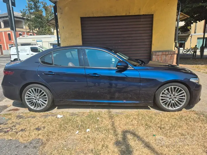 Alfa Romeo Giulia 2017 photo 4