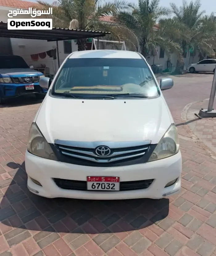 Toyota Innova 2006 photo 2