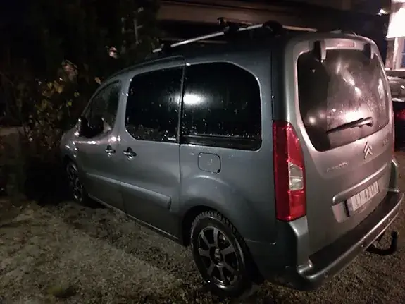 Citroen Berlingo 2011 photo 2
