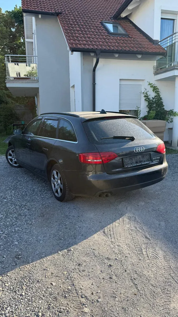 Audi A4 2009 photo 3
