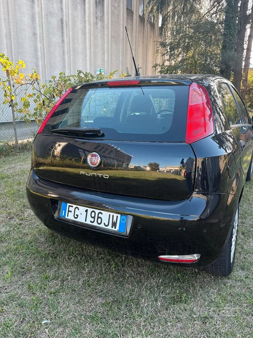 Fiat Punto 2017 photo 2