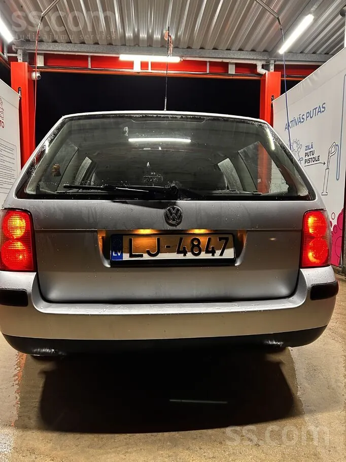 Volkswagen Passat 2002 photo 2