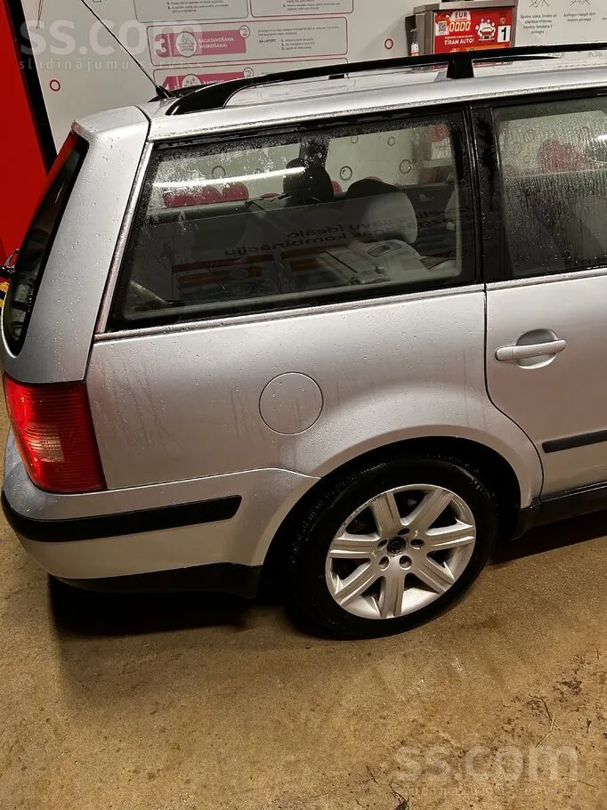 Volkswagen Passat 2002 photo 3
