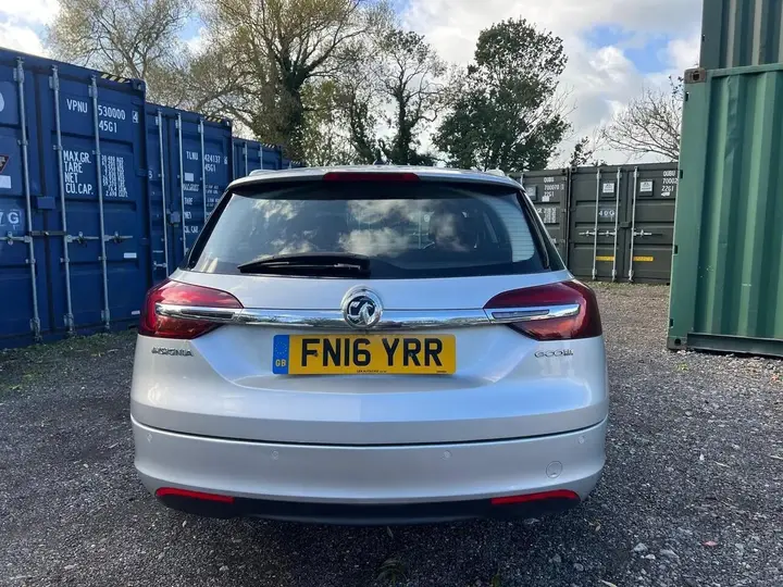 Vauxhall Insignia 2016 photo 3