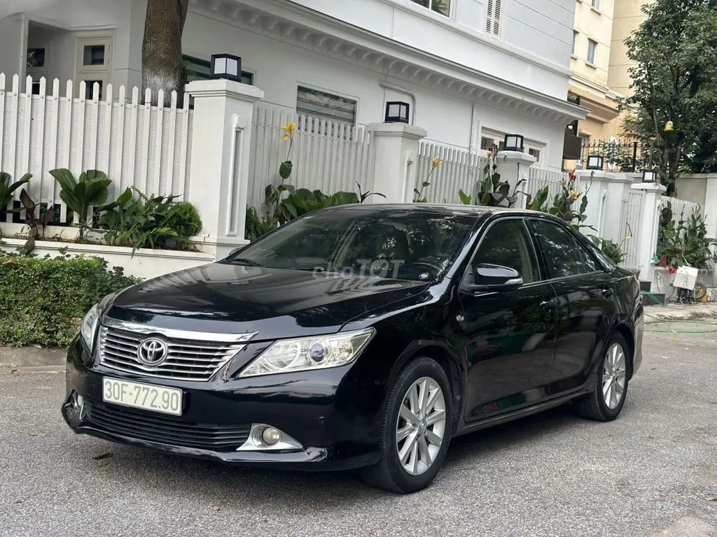 Toyota Camry 2013 photo 2