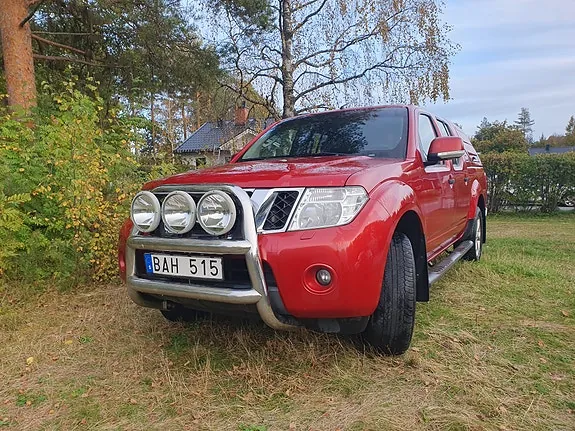 Nissan Navara 2012 photo 2