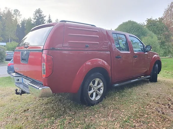 Nissan Navara 2012 photo 4