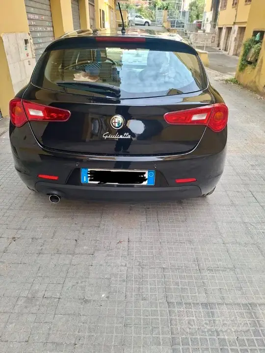 Alfa Romeo Giulietta 2013 photo 2