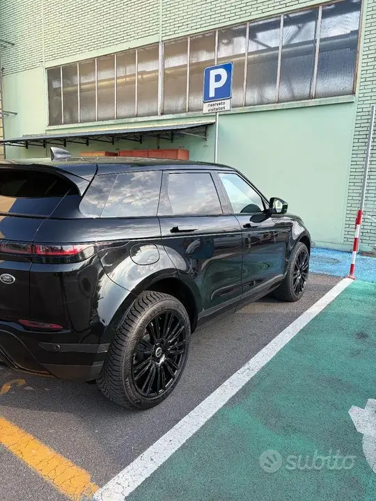 Land Rover Range Rover Evoque 2021 photo 2