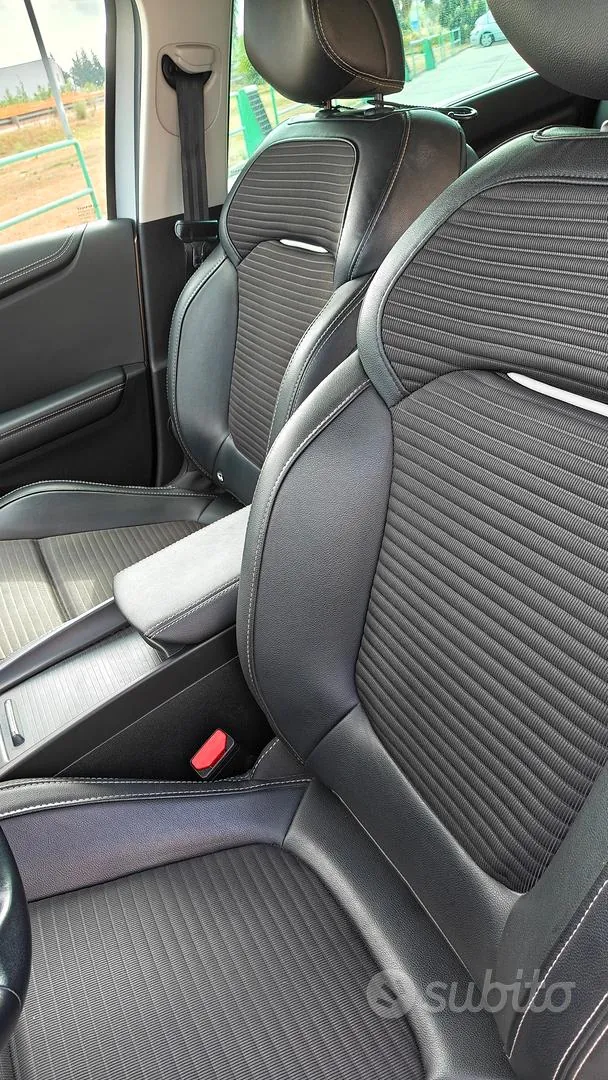 Renault Scenic 2018 photo 4