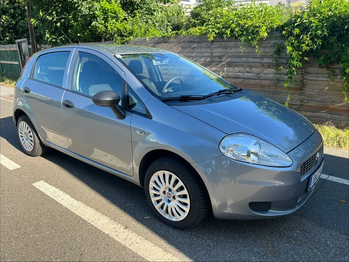 Fiat Punto 2009 photo 3