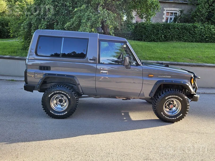 Toyota Land Cruiser 1989 photo 5