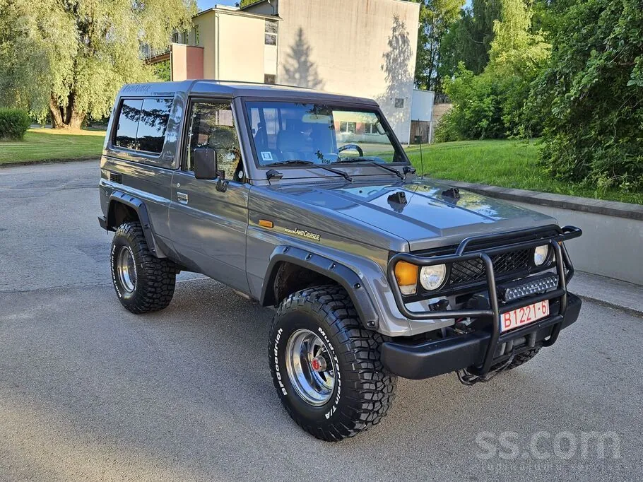 Toyota Land Cruiser 1989 photo 4