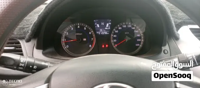 Hyundai Accent 2012 photo 4