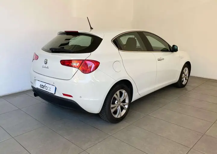 Alfa Romeo Giulietta 2012 photo 3