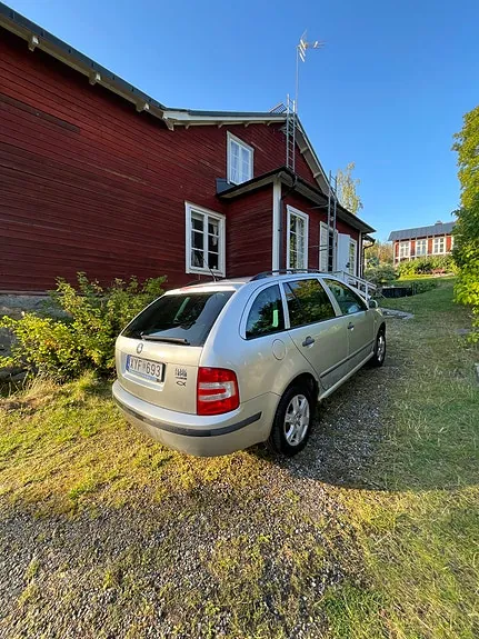 Skoda Fabia 2006 photo 4