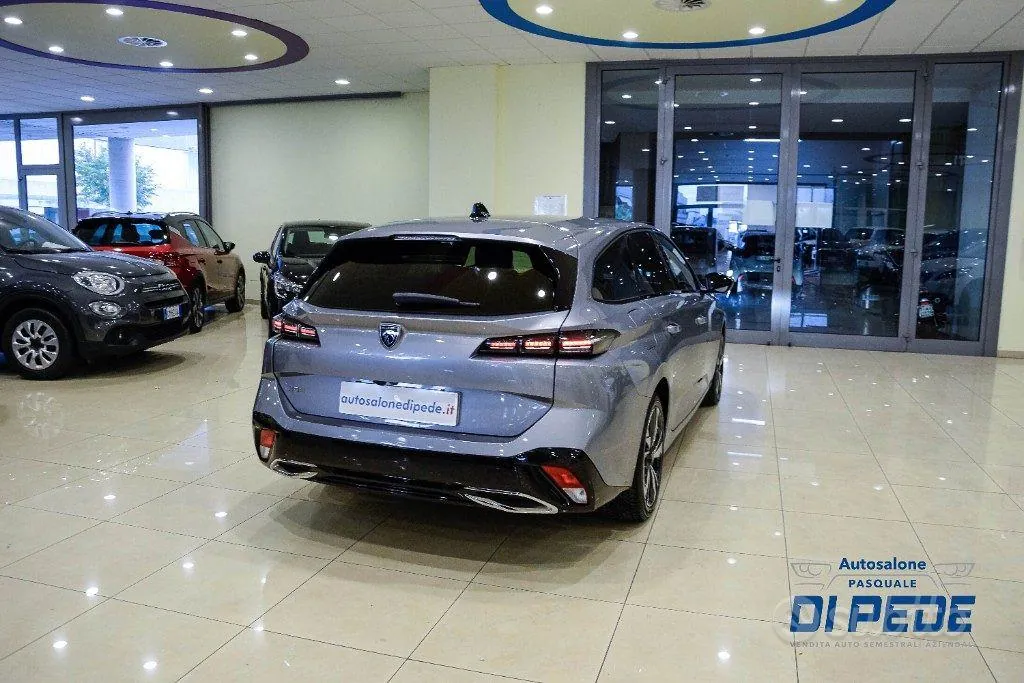 Peugeot 308 2023 photo 4