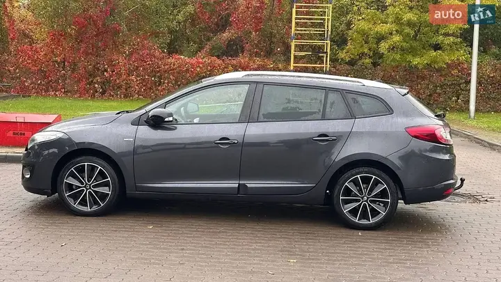 Renault Megane 2012 photo 2