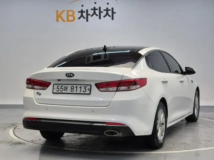 Kia K5 2017 photo 3
