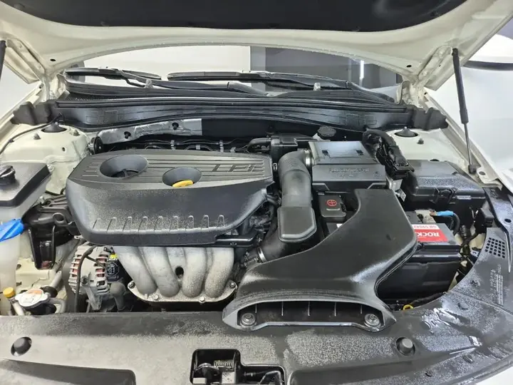 Kia K5 2017 photo 5