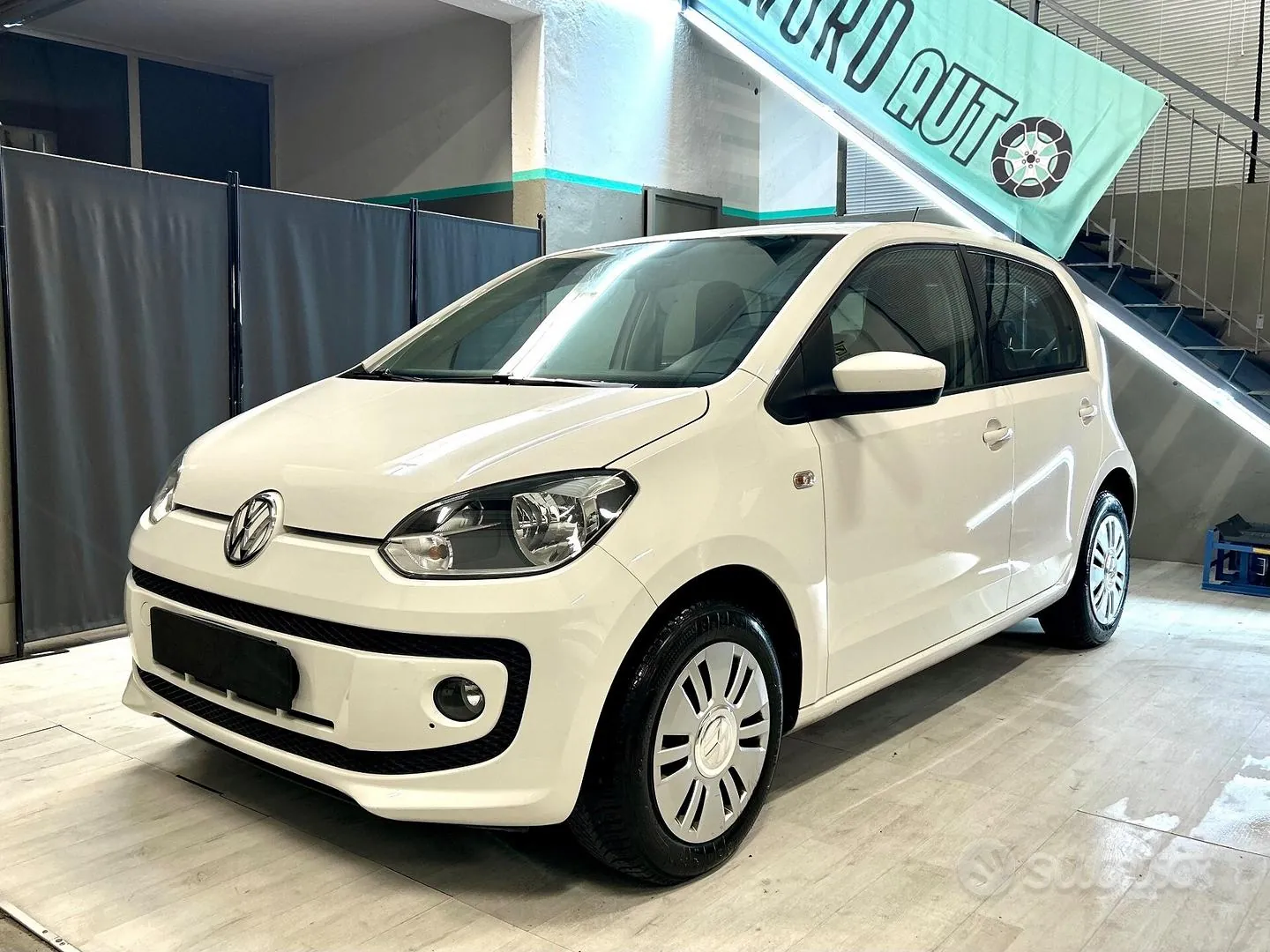 Volkswagen Up 2014 photo 4