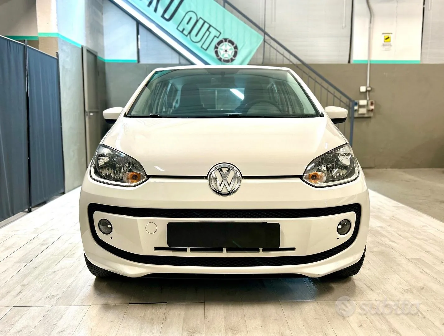Volkswagen Up 2014 photo 2