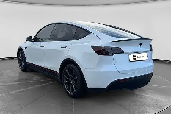Tesla Model Y 2022 photo 3