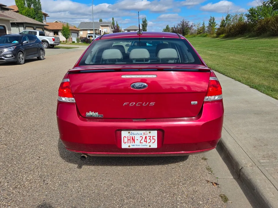 Ford Focus 2010 photo 3