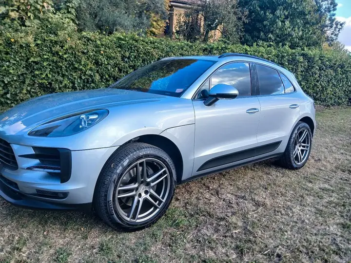 Porsche Macan 2021 photo 2