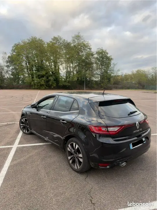 Renault Megane 2019 photo 2