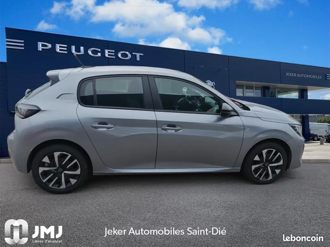 Peugeot 208 2025 photo 4