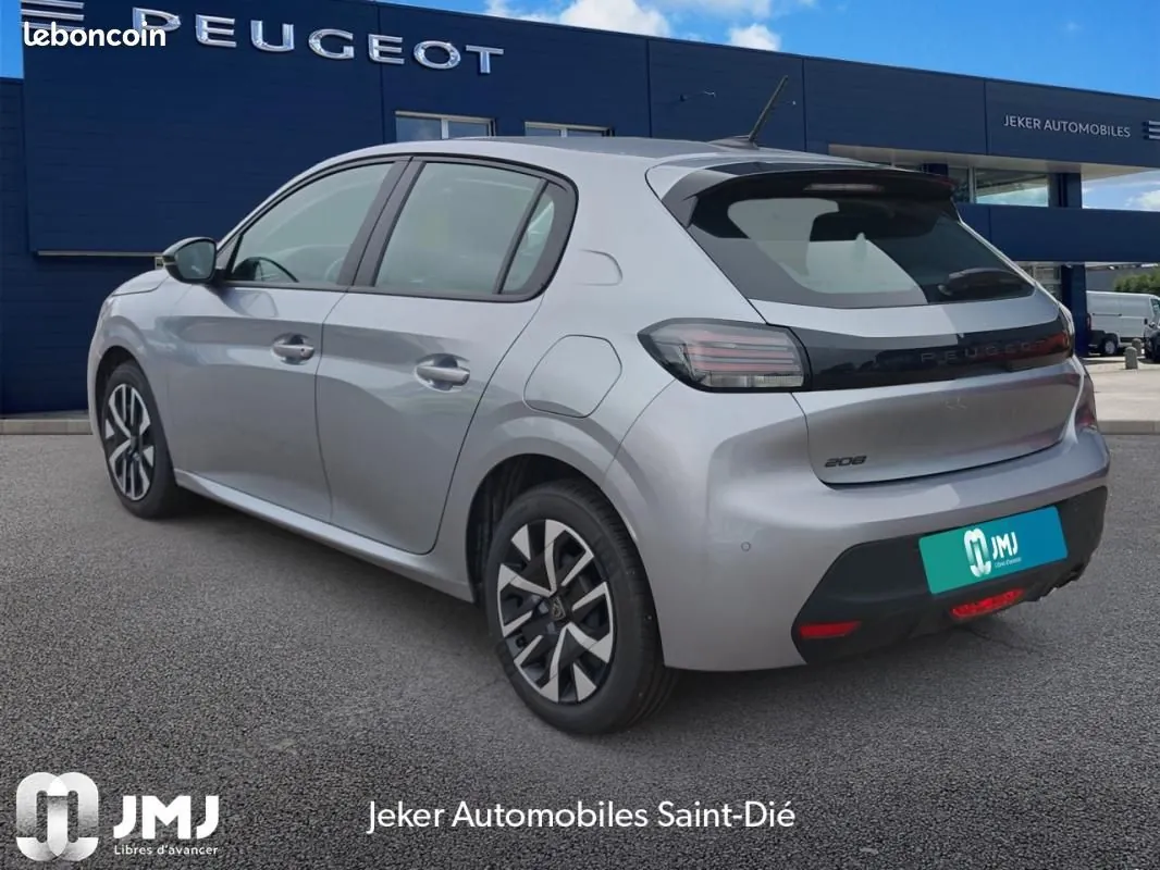 Peugeot 208 2025 photo 2
