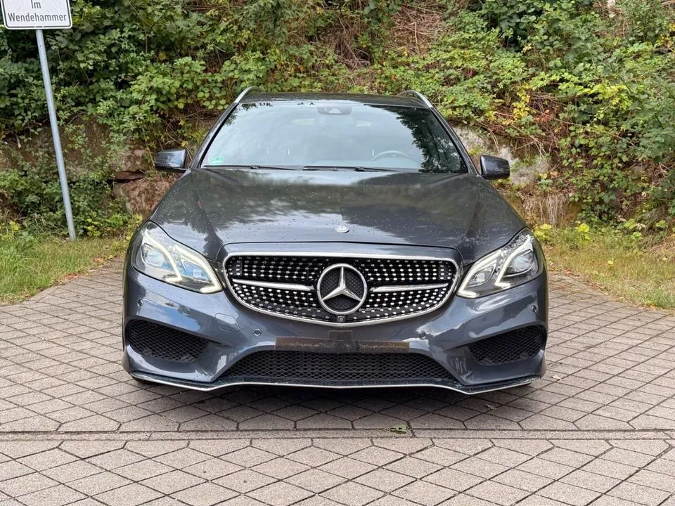 Mercedes-Benz E 220 Bluetec