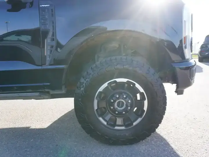 Ford F-350 Super Duty 2025 photo 4