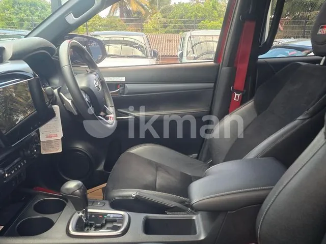 Toyota Hilux 2025 photo 3