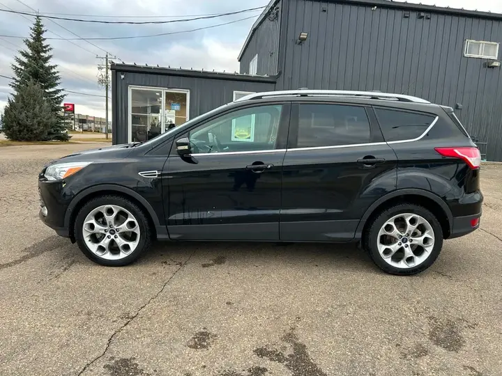 Ford Escape 2016 photo 2
