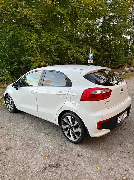 Kia Rio 2015 photo 4