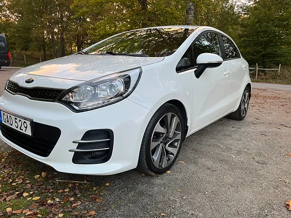 Kia Rio 2015 photo 3