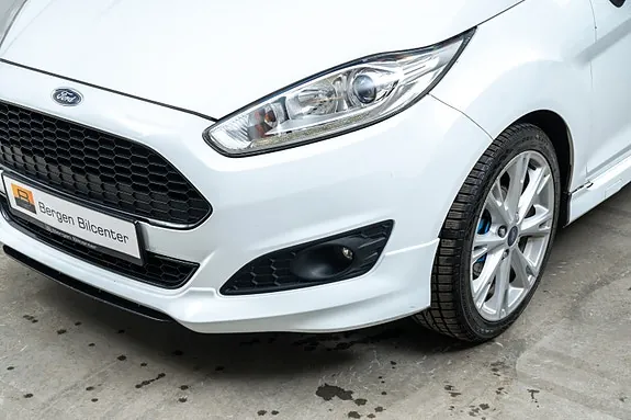 Ford Fiesta 2013 photo 2