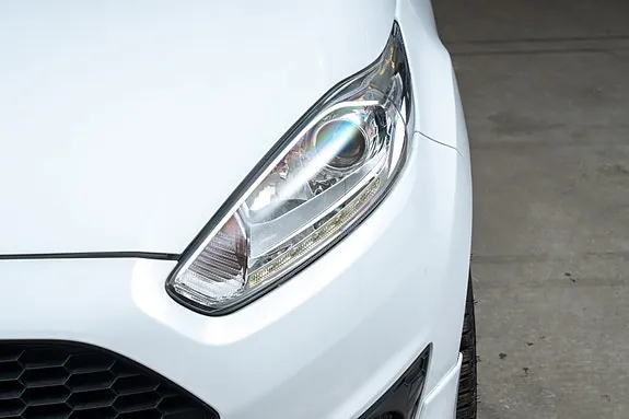 Ford Fiesta 2013 photo 4