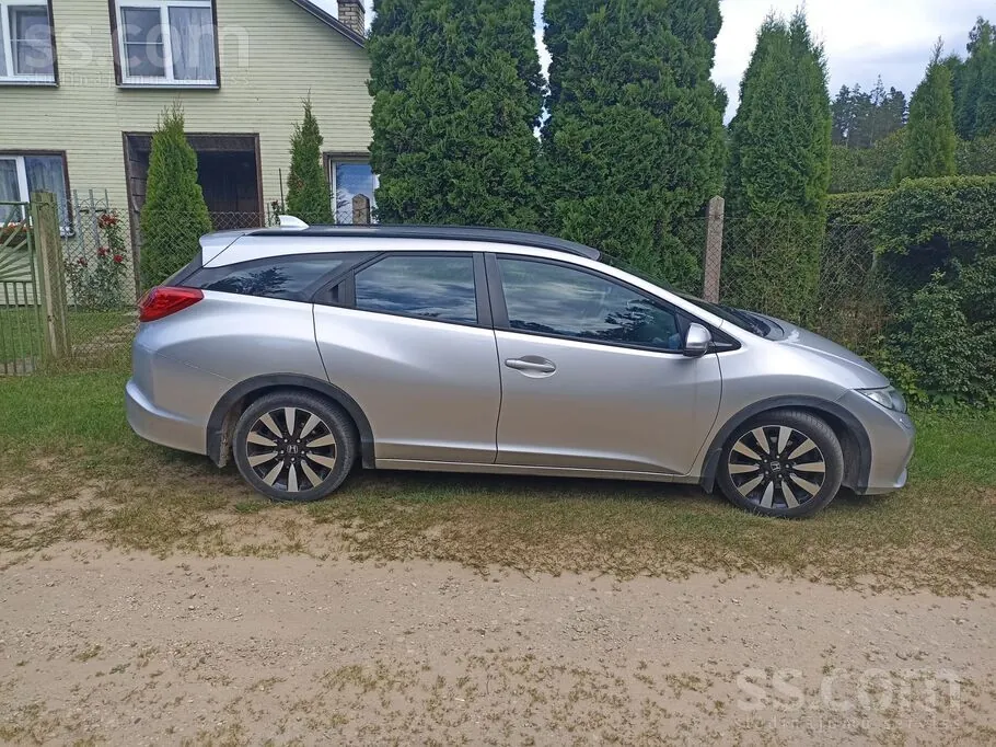 Honda Civic 2015 photo 4
