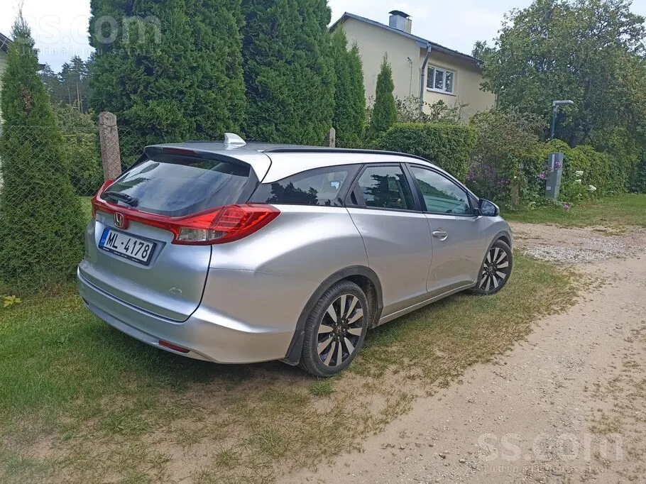Honda Civic 2015 photo 5