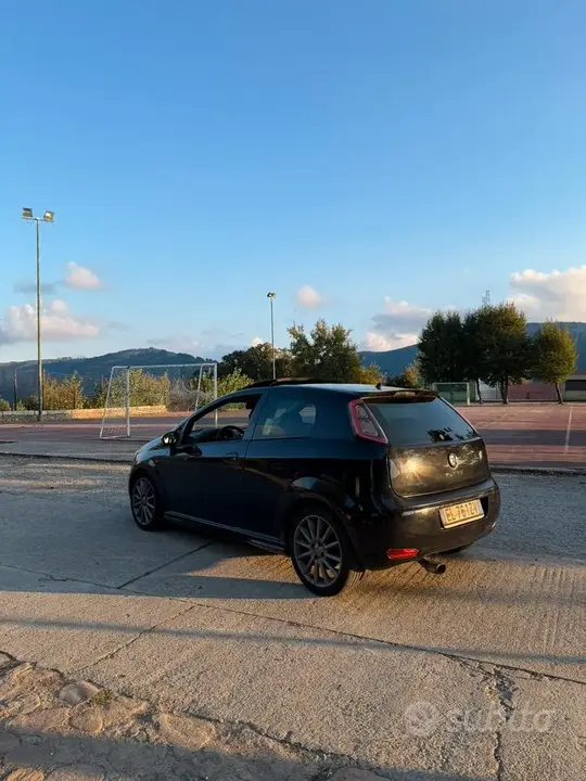 Fiat Punto 2012 photo 3